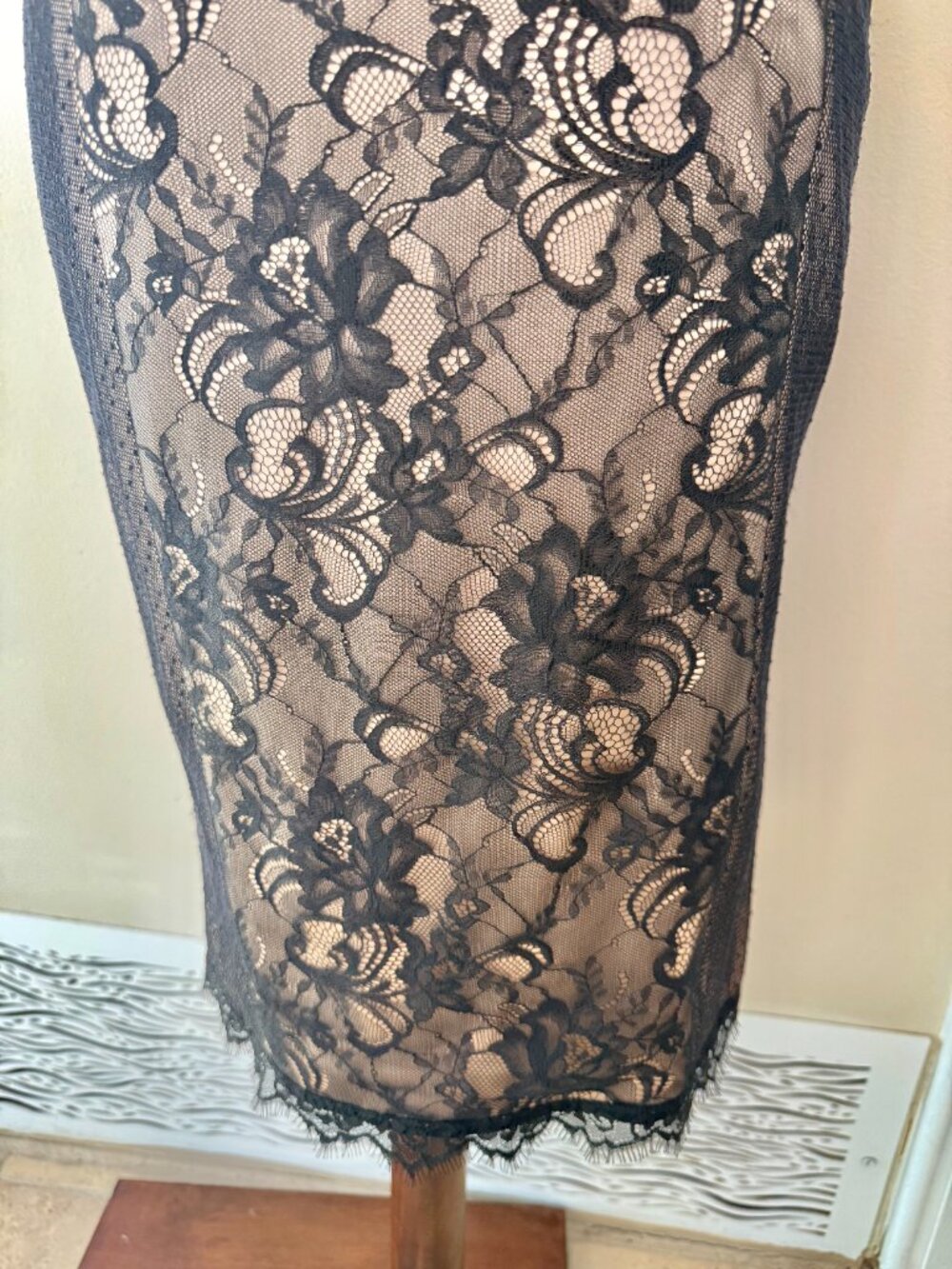 Bebe Black Lace Overlay of Satin Nude dress w/ Adjustable Straps & Waist - S - Picture 3 of 8